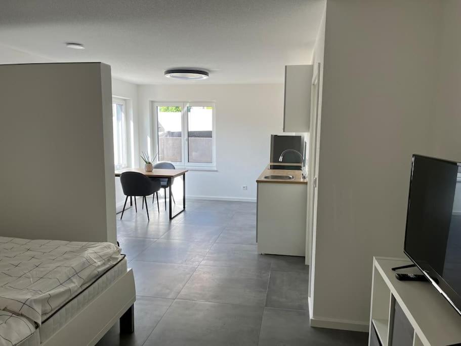 Schoenes 1 Zimmer Apartment Huefingen ภายนอก รูปภาพ