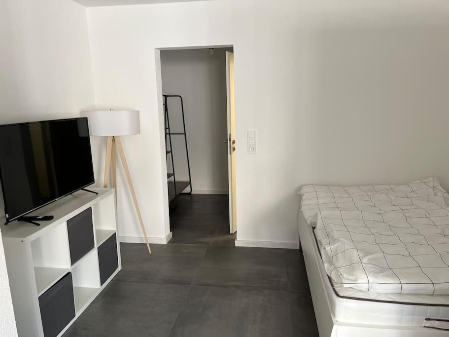 Schoenes 1 Zimmer Apartment Huefingen ภายนอก รูปภาพ